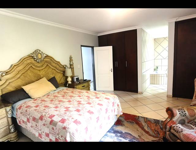 4 BEDROOM TOWNHOUSE FOR SALE IN VALLEY VIEW ESTATE
